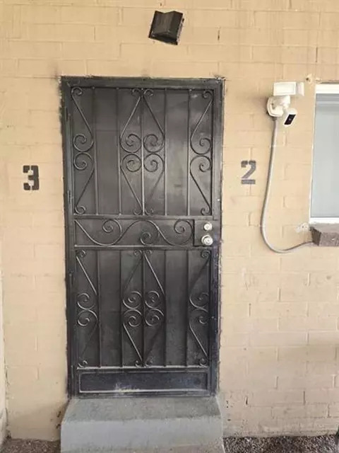 2610 S Mission Rd, Tucson, AZ 85713