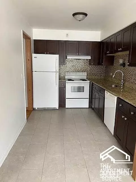 1653 Oakwood Ave #2C, Des Plaines, IL 60016