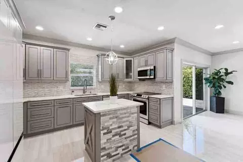 522 Lucky Ln, Delray Beach, FL 33444