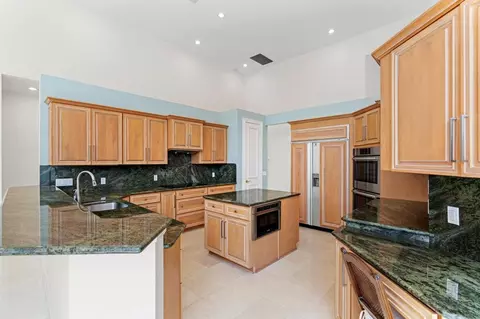 19230 Fox Landing Dr, Boca Raton, FL 33434