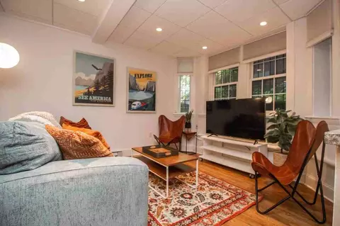 1253 Beacon St #1237952P, Brookline, MA 02446