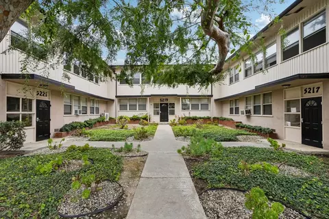 5227 Knowlton St, Los Angeles, CA 90045