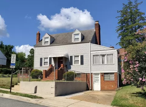6014 43rd St, Hyattsville, MD 20781