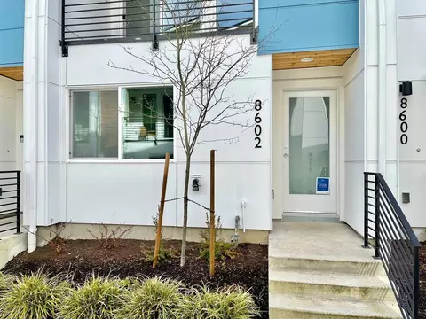8602 22nd Pl NE, Seattle, WA 98115