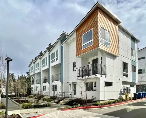 8602 22nd Pl NE, Seattle, WA 98115