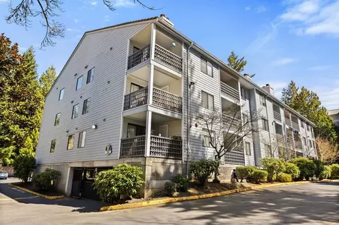 710 N 160th St #B204, Shoreline, WA 98133