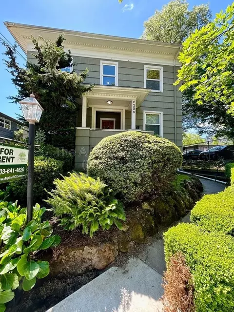 2256 NW Overton St #7, Portland, OR 97210