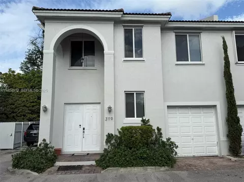 3119 NW 11th St #7, Miami, FL 33125