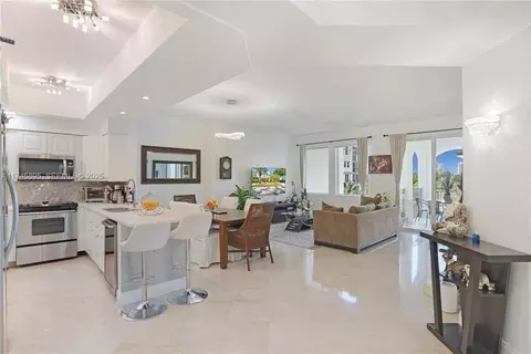 3700 Island Blvd #C307, Aventura, FL 33160