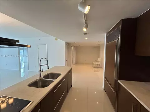 495 Brickell Ave #3705, Miami, FL 33131