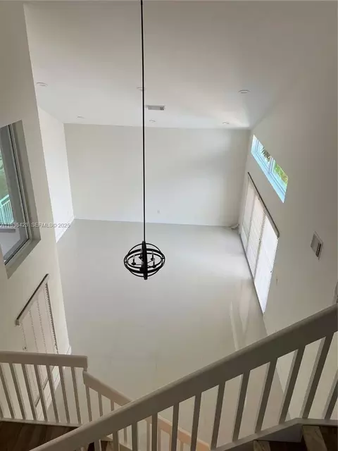 1135 Pin Oak St, Hollywood, FL 33019