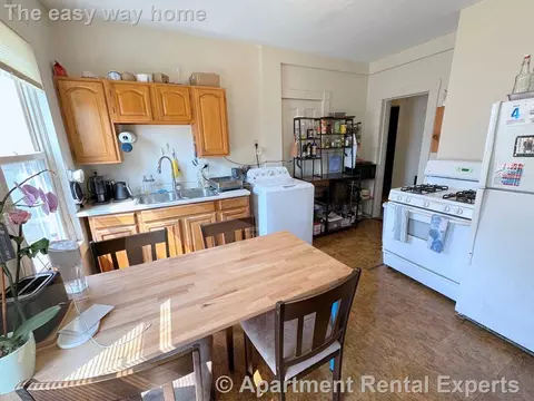 278 Washington St #3, Cambridge, MA 02139