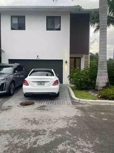 3270 SW 44th St, Fort Lauderdale, FL 33312