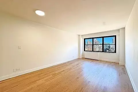 Undisclosed, New York, NY 10075