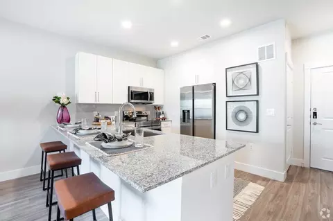 n saint charles st, Houston, TX 77003