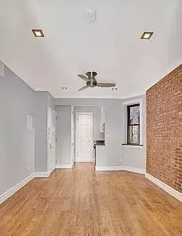 697 10th Ave #2RN, New York, NY 10036