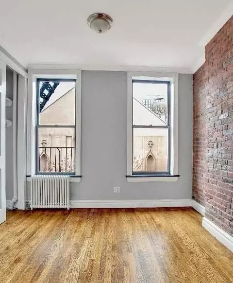 250 Mott St #19, New York, NY 10012