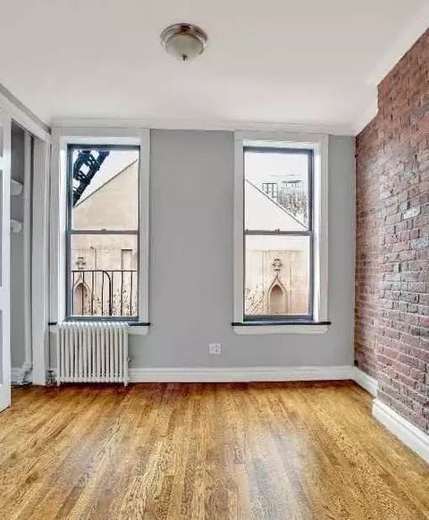 250 Mott St #8, New York, NY 10012