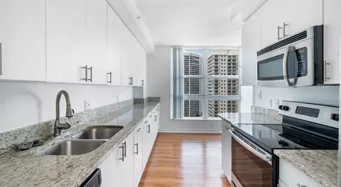 1111 Brickell Bay Dr #1511, Miami, FL 33131