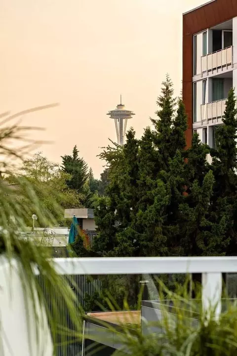 1735 Dexter Ave N, Seattle, WA 98109