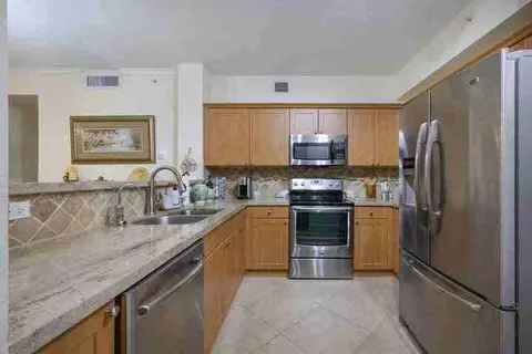 1805 N Flagler Dr #107, West Palm Beach, FL 33407