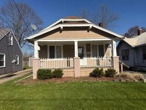211 Carnegie Ave, Austintown, OH 44515