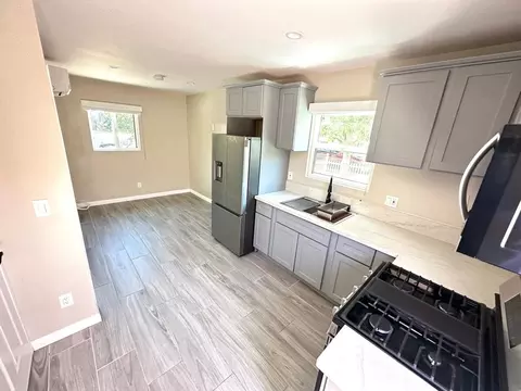 20239 Hartland St, Winnetka, CA 91306