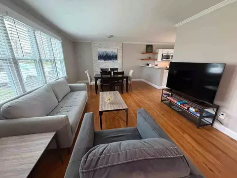 6913 Etzel Ave #1496954P, University City, MO 63130