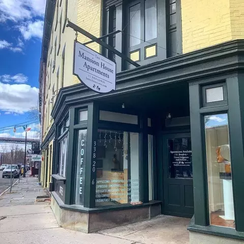 11 Broadway, Kingston, NY 12401