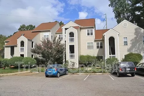 6020 Winterpointe Ln #101, Raleigh, NC 27606