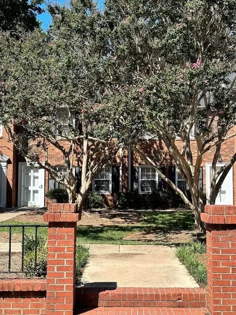 305 Hanover Arms Ct, Winston Salem, NC 27104
