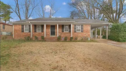 143 Hopper Barker Rd, Jackson, TN 38305