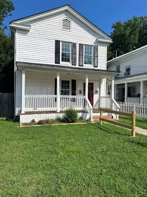 104 Lee Ave #A, Colonial Heights, VA 23834