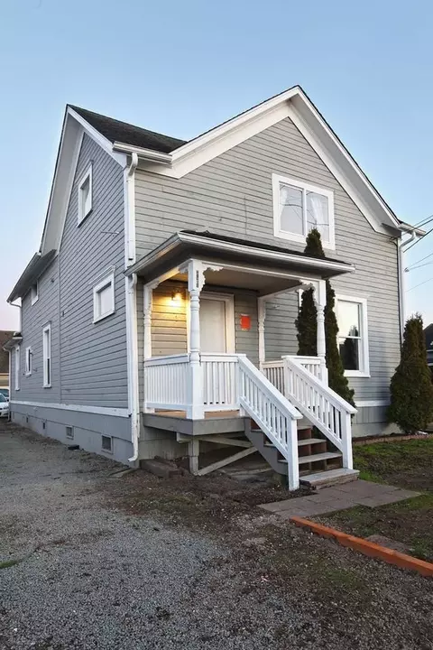27201 102nd Ave NW #1, Stanwood, WA 98292