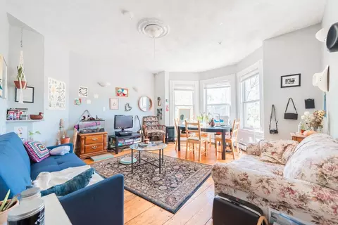394 Centre St #2, Boston, MA 02130