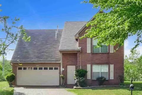 8900 Fulton Cv, Cordova, TN 38016