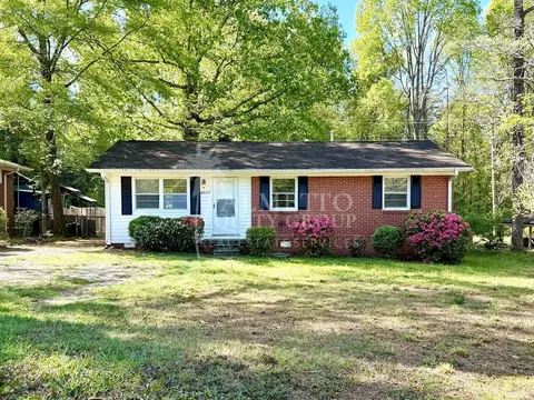 4224 Kildare Dr, Greensboro, NC 27405