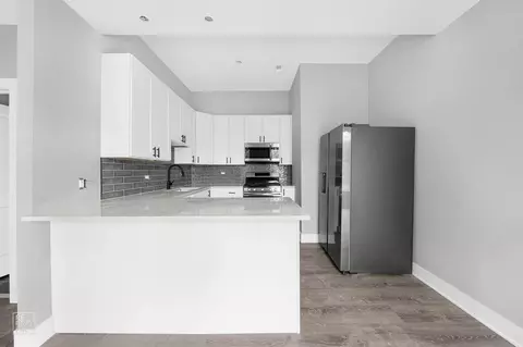 1035 N Washtenaw Ave #1, Chicago, IL 60622