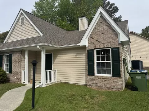 208 W Kilarny Rd, Wilmington, NC 28409