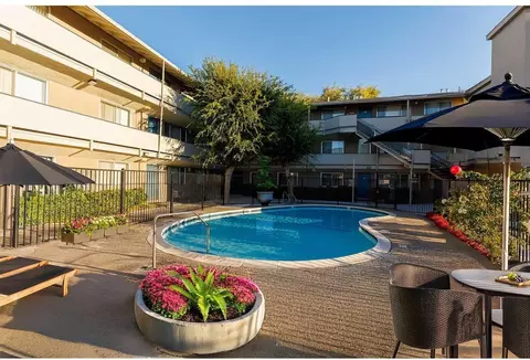 2971 N Main St, Walnut Creek, CA 94597