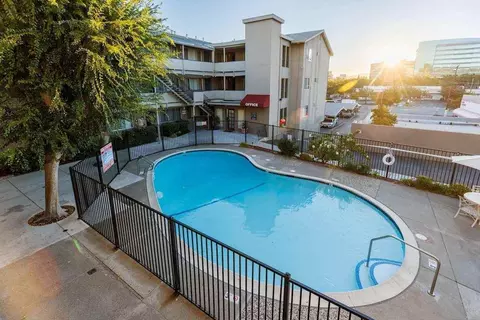 2971 N Main St, Walnut Creek, CA 94597