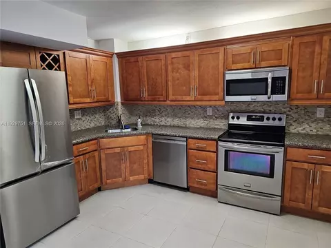 10142 SW 77th Ct #10142, Miami, FL 33156