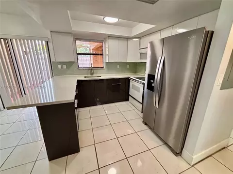 11820 SW 80th St #312, Miami, FL 33183