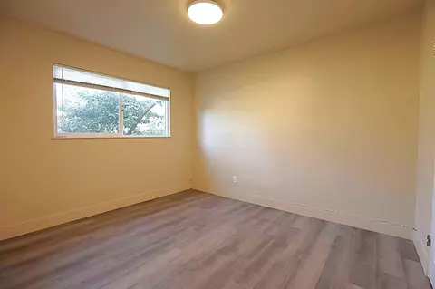 2137 Emerson St, Berkeley, CA 94705 photo 3