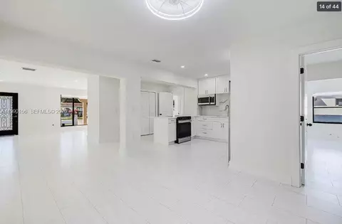 865 W 72nd Pl #865, Hialeah, FL 33014