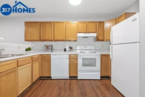 2760 S East St #206, Indianapolis, IN 46225