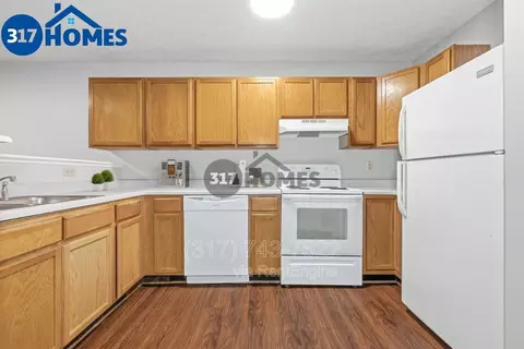 2760 S East St #206, Indianapolis, IN 46225
