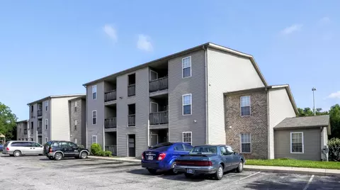 2760 S East St #206, Indianapolis, IN 46225