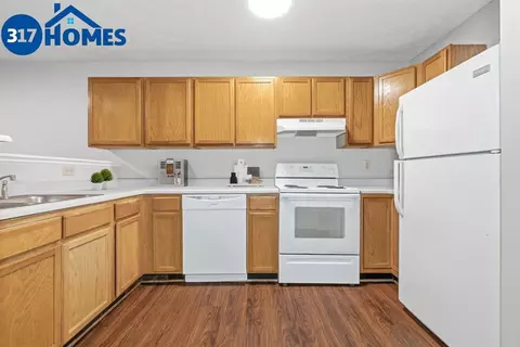 2760 S East St #206, Indianapolis, IN 46225