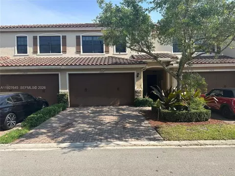 13017 Riverwalk Cir S, Plantation, FL 33325